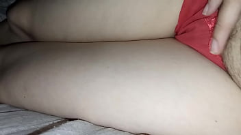 Gretala slip red e fica pelosa