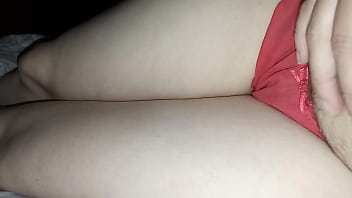 Gretala slip red e fica pelosa