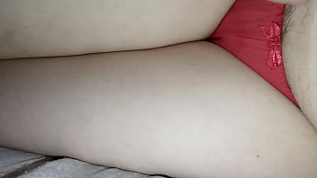 Gretala slip red e fica pelosa