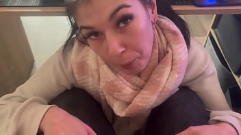 Coquette and brad pov je le suce et il éjacule dans ma bouche