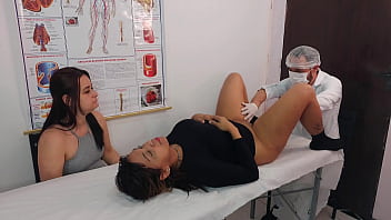 Casal de lésbicas foi a um ginecologista masculino