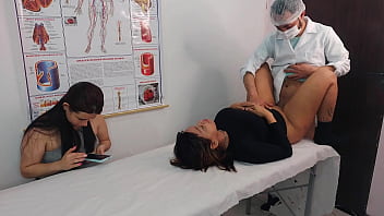 Casal de lésbicas foi a um ginecologista masculino