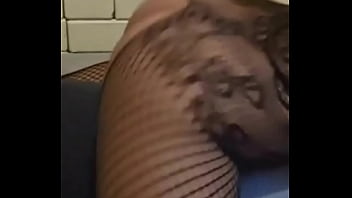 A cute beautiful skin and big breasts orgasm with her new toy on the pussy full video in bio