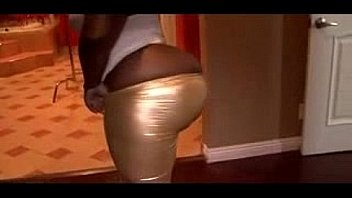 Busty ebony slut shakes her fat ass camg8