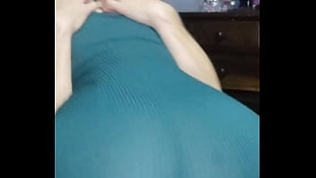 Dei um chá de bucetinha do meu marido