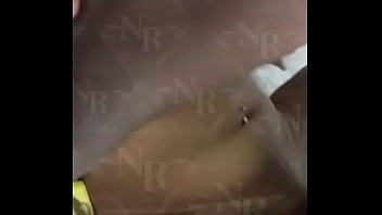 Essa safada falou que gosta de ser arrebentada por rola grande grossa e preta