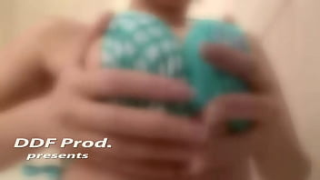 Bikini babe masturbates in shower