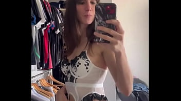 #lingerie#avis moi je trouve que mes seins ne sont pas trop mis en valeur …