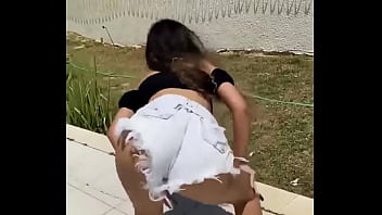 Gostosa dancando