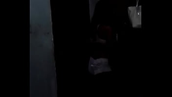 Prima safada dançando