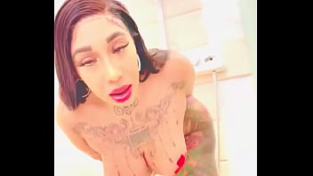 Is ur favorite color red too or