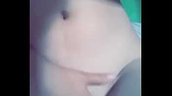 Mi novia me envía nudes Mi novia me envía nudes