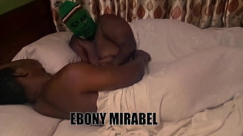 Hot ebony feel honey in the night but she don't know how to deal with it