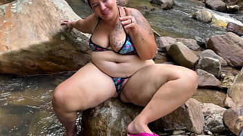 Sexo de riesgo en el rio increible follada