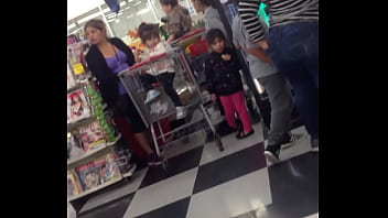 Thick round ass in jeans