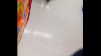 Thick round ass in jeans