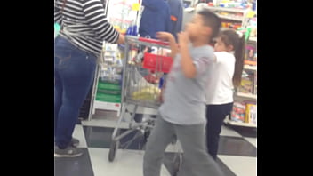 Thick round ass in jeans