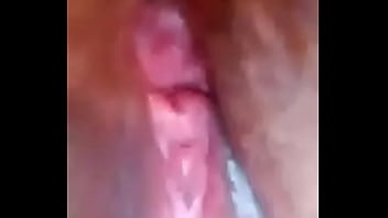 Masturbandose gordita