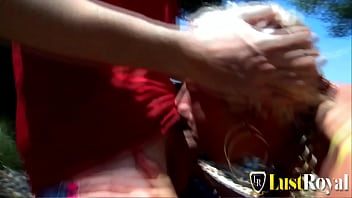 Short haired teen threesome fucking outdoor