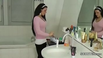 Caught german step sister in bath and seduce to handjob