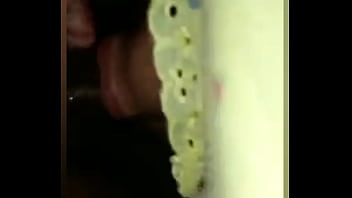 Puta safada tomando leite de piroca