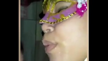 Puta safada tomando leite de piroca