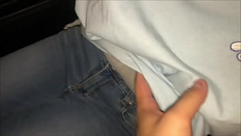 深夜誰も居ない場所でのカーs○xにお互い興奮してしまう変態カップル