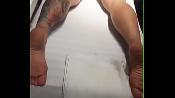 Ontem o leandrodelao me fez uma massagem relaxante maravilhosa super recomendo heim o cara é uma caixinha de surpresa