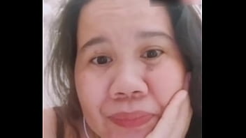 A woman shows me her boobs