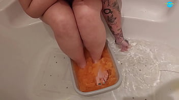 Milf with her feet in slime