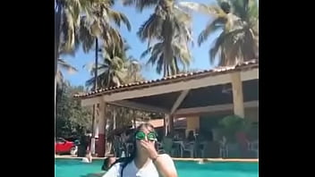 Bañándose antes de p3n3trarla