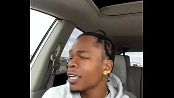 Finna go skydiving ️