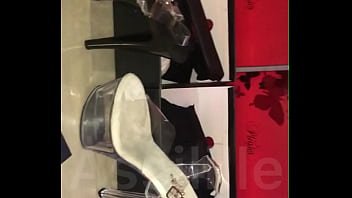 Voici mes paires de chaussures de pole pleaser achetées à la boutique les