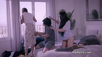 Big tit cougars getting freeused