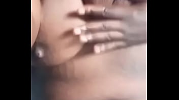 Married woman show up her fresh pussy