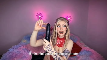 Doppio cei e umiliazione pisellino ita italiana italiano femdom sph joi mistress dea ti umilia bionda culona culo grosso domina