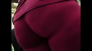 Bunduda calça vermelha