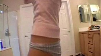 Hot amateur doing webcam solo