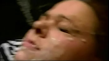 Cumming on her face