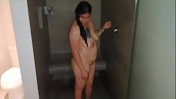 Se baña pa no sentirse sucia