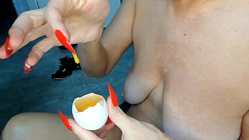 Milf eggs in pussy biology closeup insemination handjob