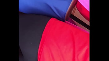 32 year old latina in leggings