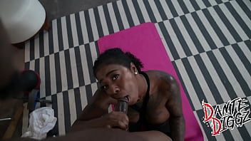 Bubble butt ebony baddie gogo fukme gets stretched by her personal trainer