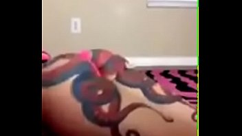 Tattooed ass twerk