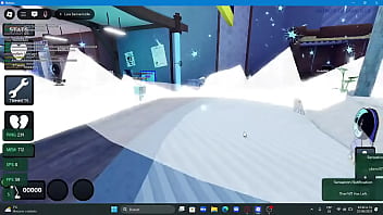 Dandy's world fangame getting absolute clapped by a giant tix on roblox