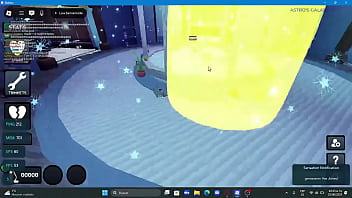 Dandy's world fangame getting absolute clapped by a giant tix on roblox