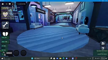 Dandy's world fangame getting absolute clapped by a giant tix on roblox