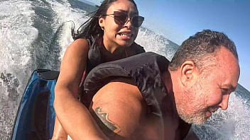 Loucuras no jet ski no mar do guarujá sp Loucuras no jet ski no mar do guarujá sp