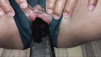 I always masturbate my pussy before going to sleep i can't help but wet my panties and squirt