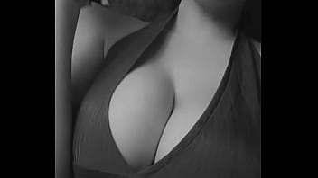 Prête à publier un nouveau set et une nouvelle vidéo abonne toi vite pour